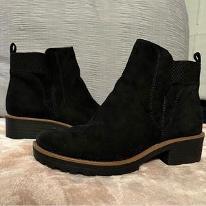 Sun & stone Chelsea style boots